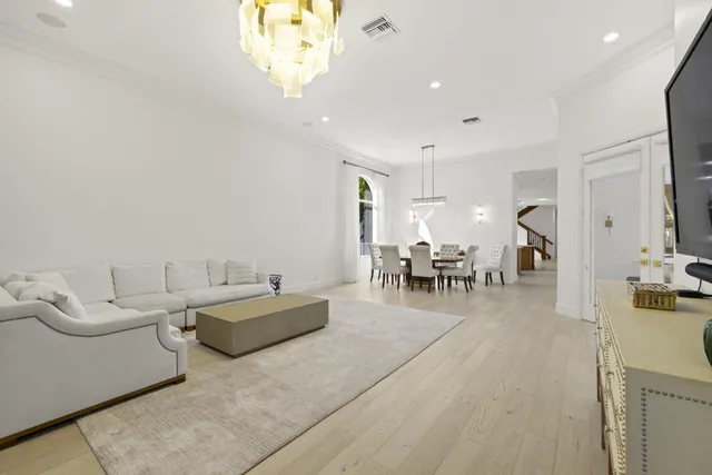 $3,949,000 | 325 Eagle Drive, Jupiter, FL 33477