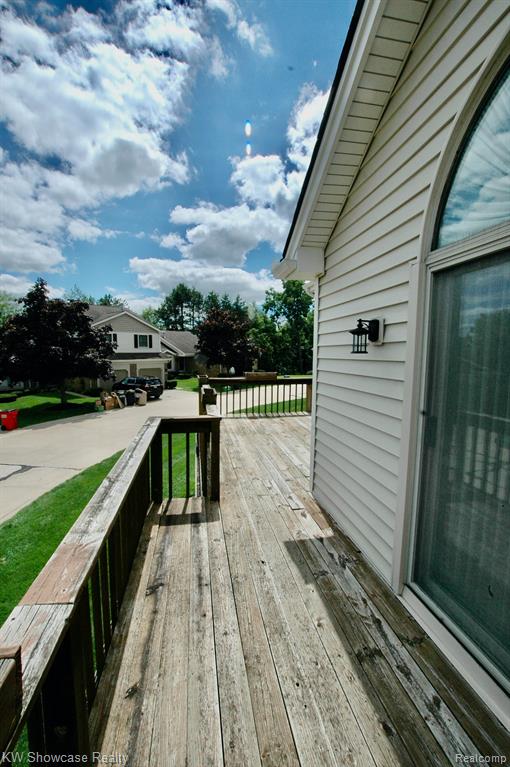 628 Summit Ridge Drive Milford, MI 48381 - Photo 37 of 44