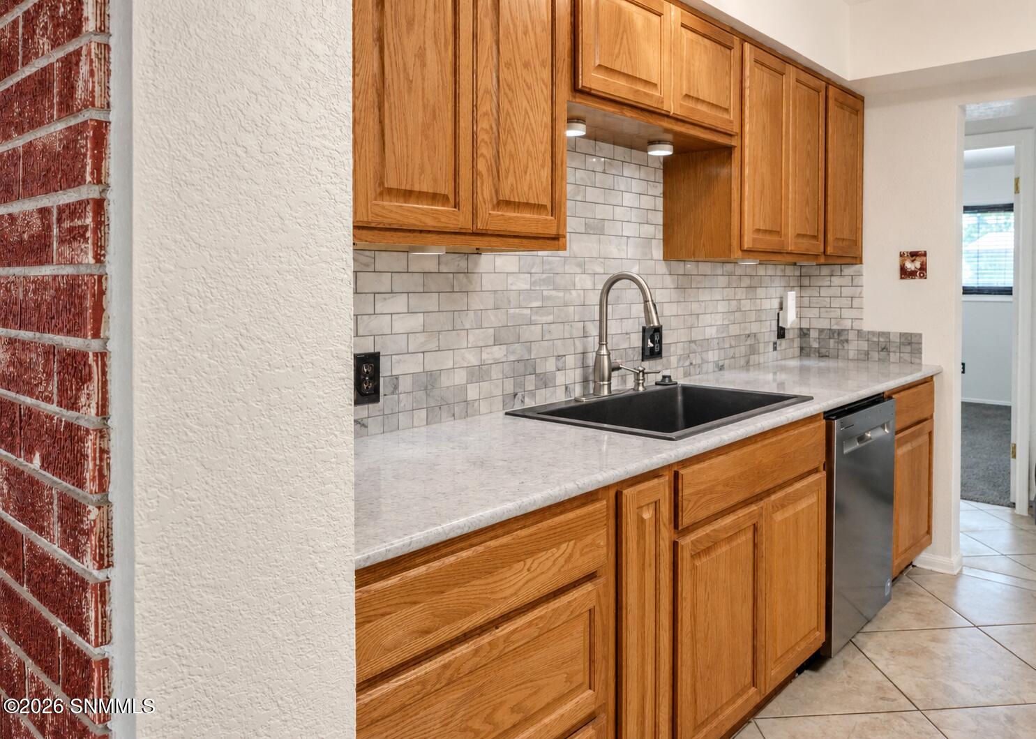 610 Hoagland Road Las Cruces, NM 88005 - Photo 19 of 21 17Kitchen counters& backsplash