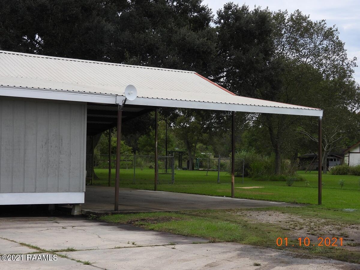 396 Moise Lane Church Point, LA 70525 - Photo 5 of 24 Gallery Image 5
