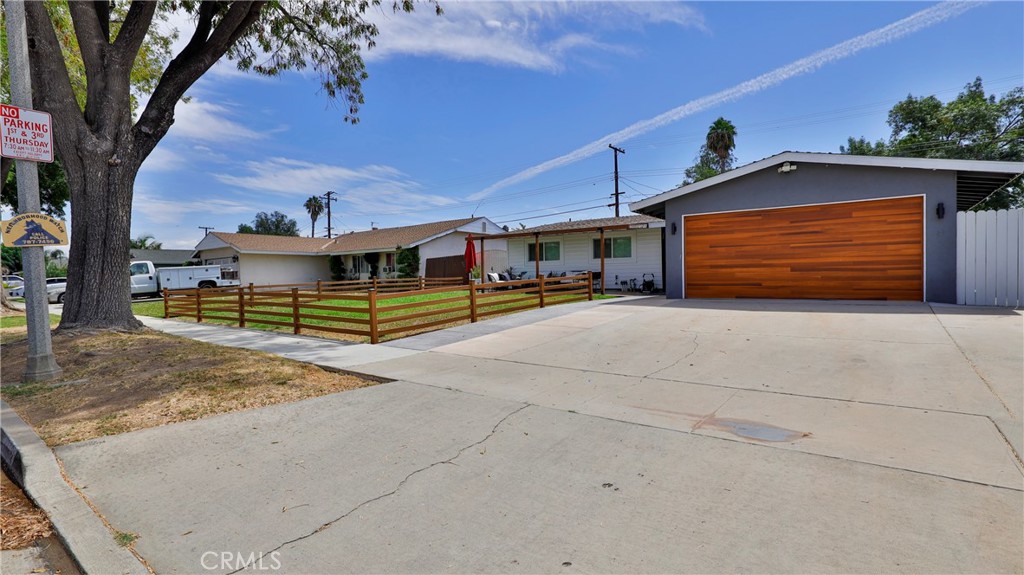 10068 Fox Street Riverside, CA 92503 - Photo 3 of 42 Gallery Image 3