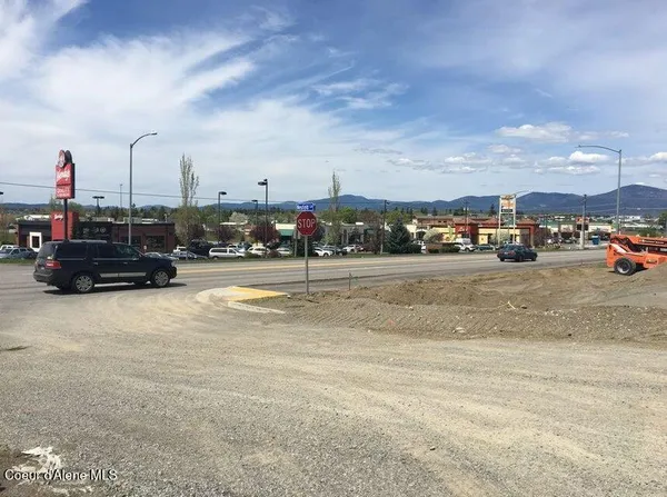 $1,190,000 | 768 North Neufeld Lane, Post Falls, ID 83854