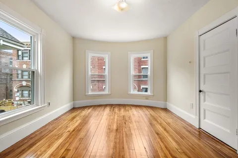 $1,599,000 | 10 Royal Street, Boston, MA 02134