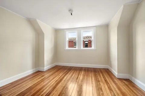 $1,599,000 | 10 Royal Street, Boston, MA 02134