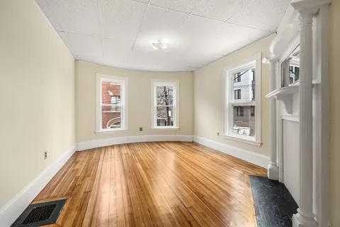 $1,599,000 | 10 Royal Street, Boston, MA 02134