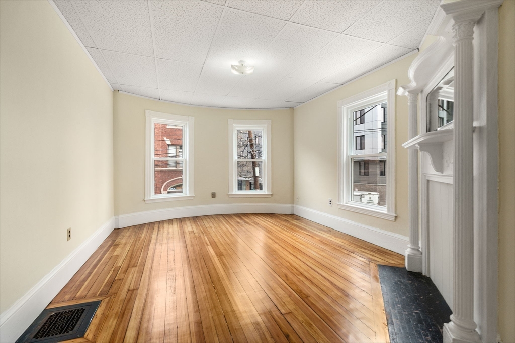 10 Royal Street Boston, MA 02134 - Photo 7 of 37