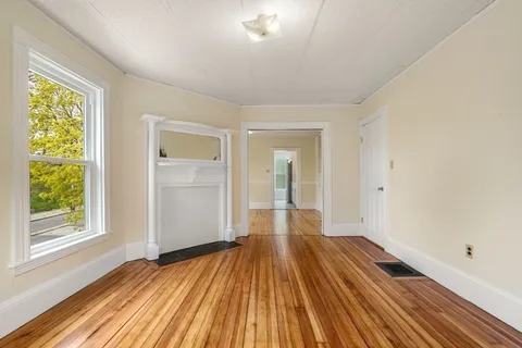 $1,599,000 | 10 Royal Street, Boston, MA 02134