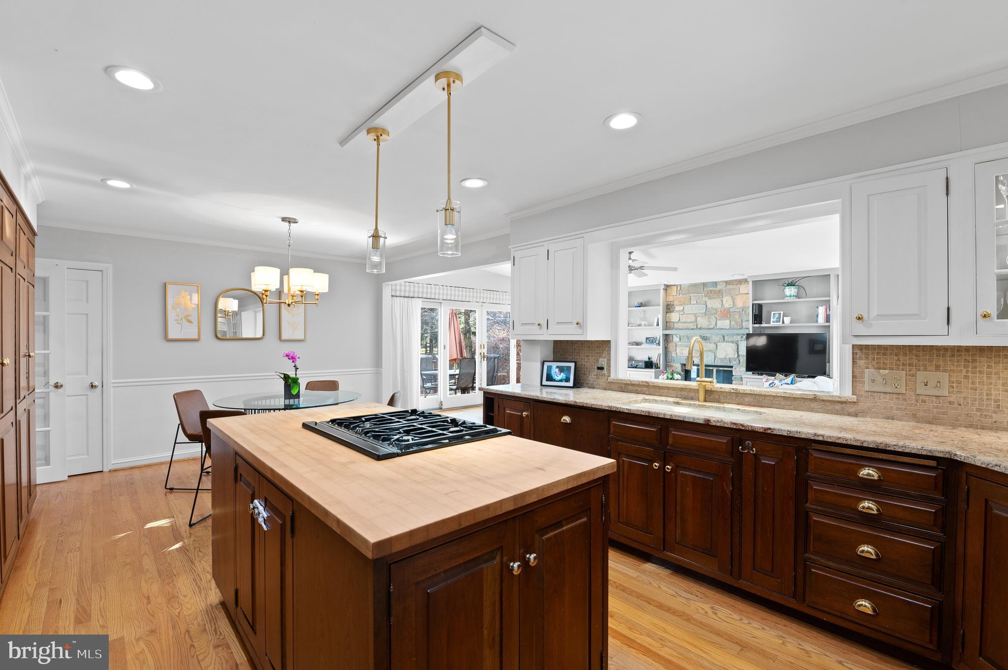316 Mcclenaghan Mill Road Wynnewood, PA 19096 - Photo 20 of 48 Open eat in kitchen!
