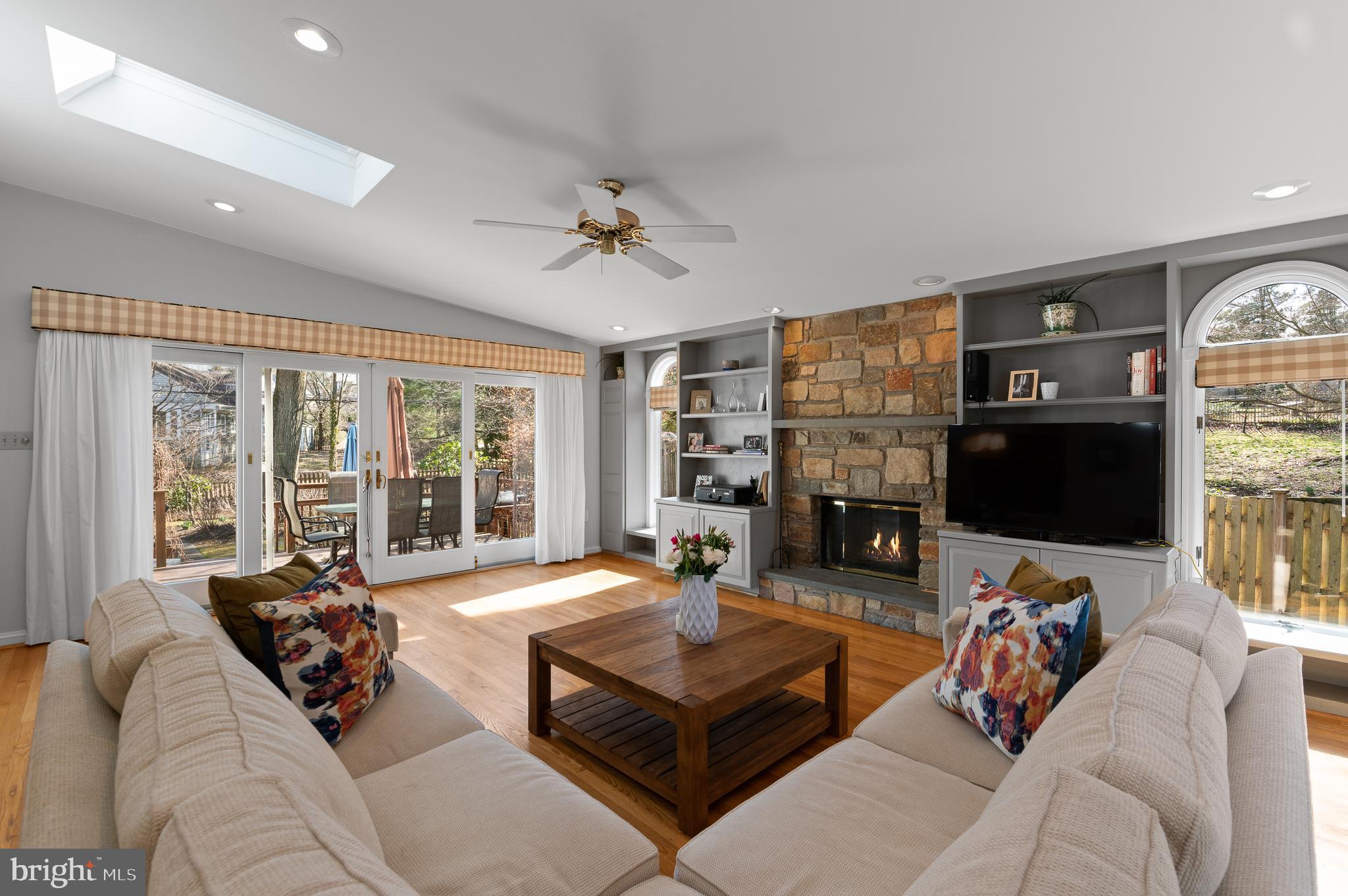 316 Mcclenaghan Mill Road Wynnewood, PA 19096 - Photo 29 of 48 Custom Cabinetry and Built in Shelving