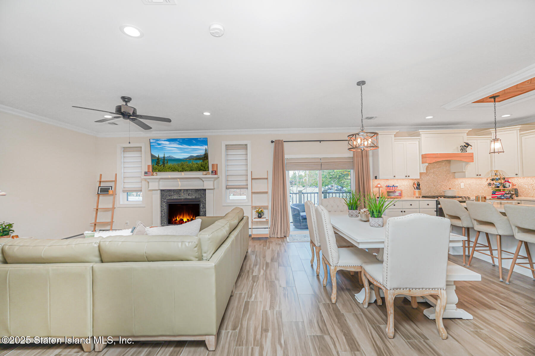 239 Vernon Avenue Staten Island, NY 10309 - Photo 18 of 67 Photo Jan 18 2018, 2 00 48 AM