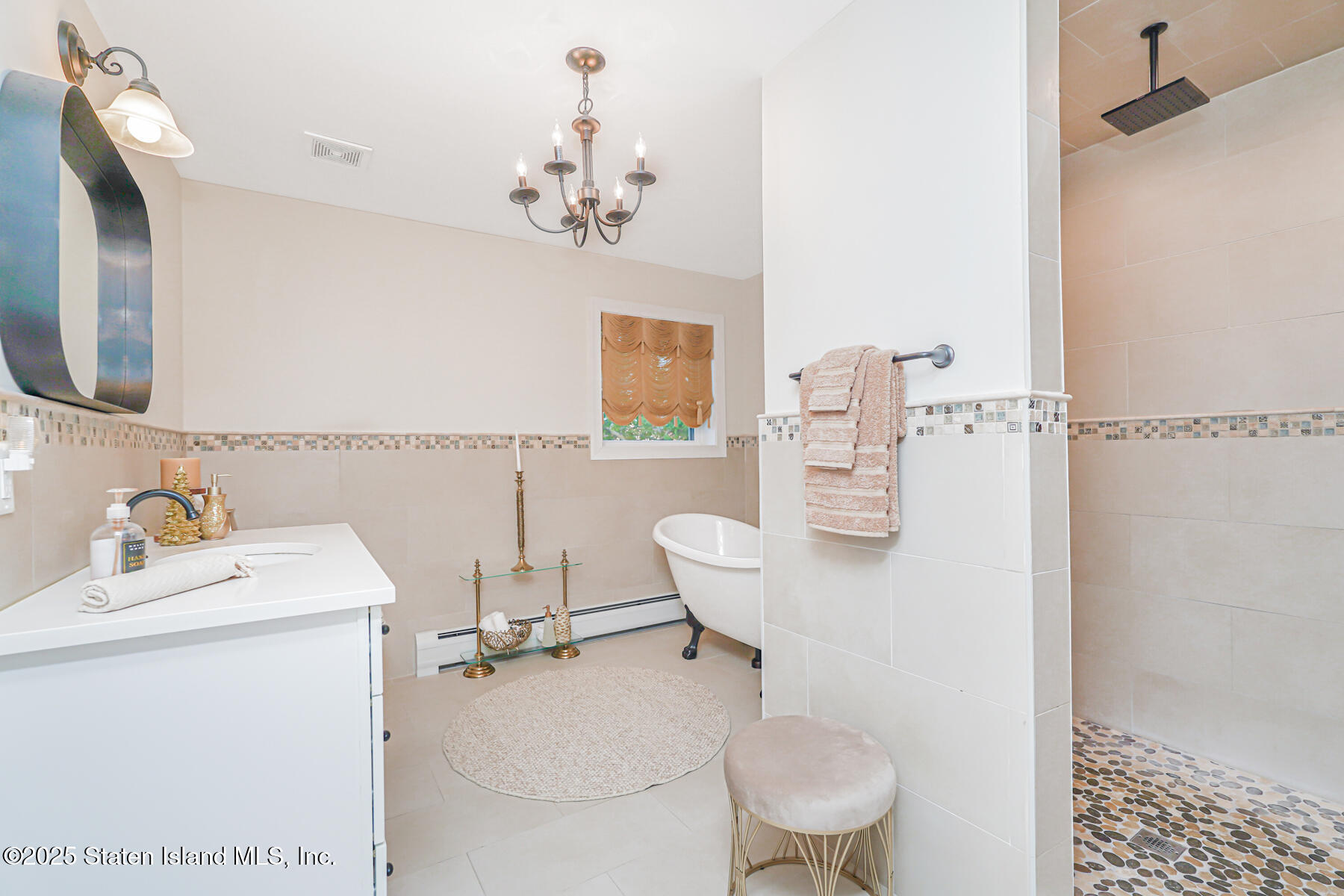 239 Vernon Avenue Staten Island, NY 10309 - Photo 37 of 67 Photo Jan 18 2018, 2 11 09 AM