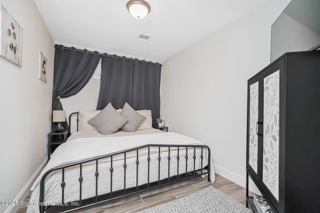 $1,749,999 | 239 Vernon Avenue | Woodrow