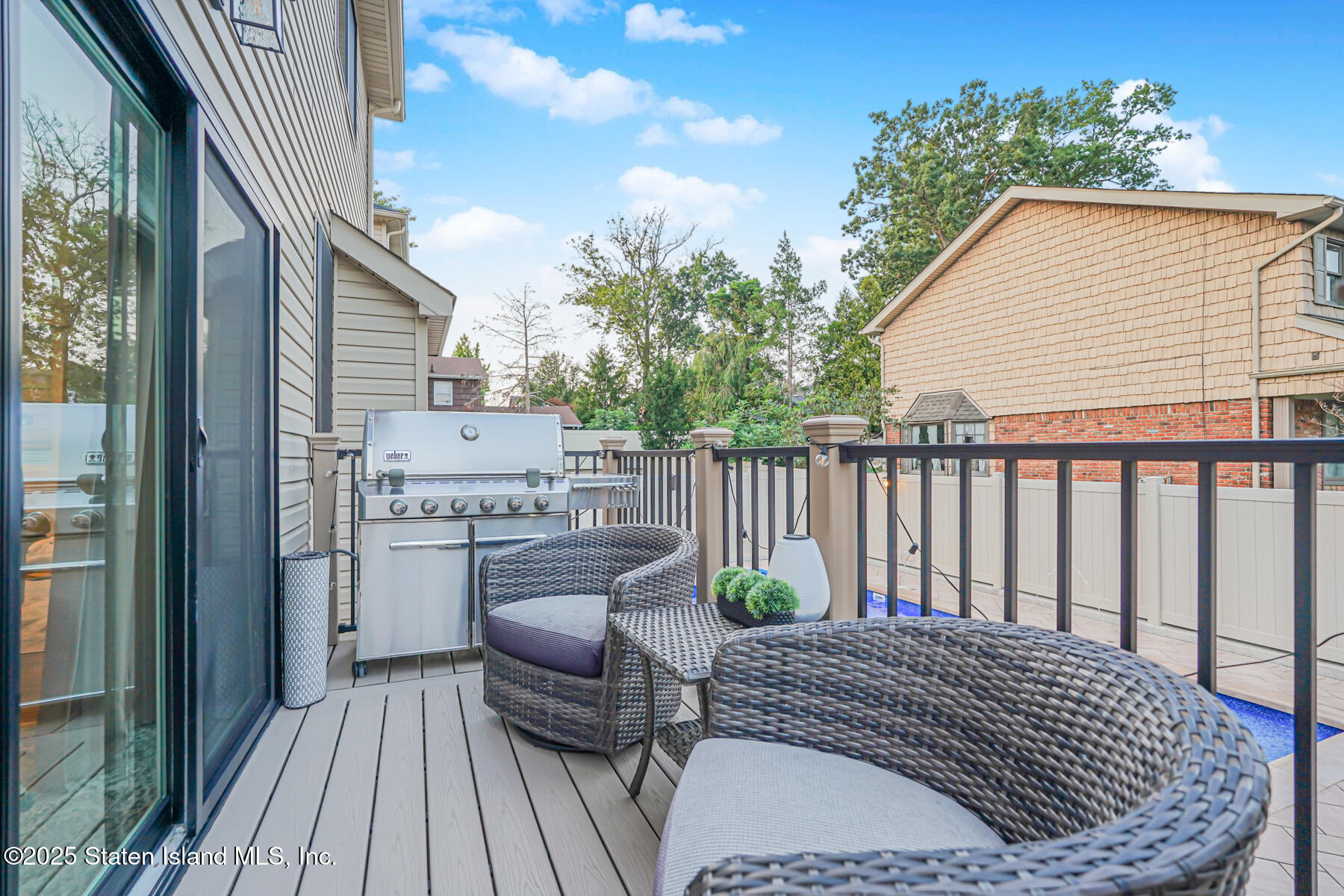 239 Vernon Avenue Staten Island, NY 10309 - Photo 52 of 67 a view of balcony and patio