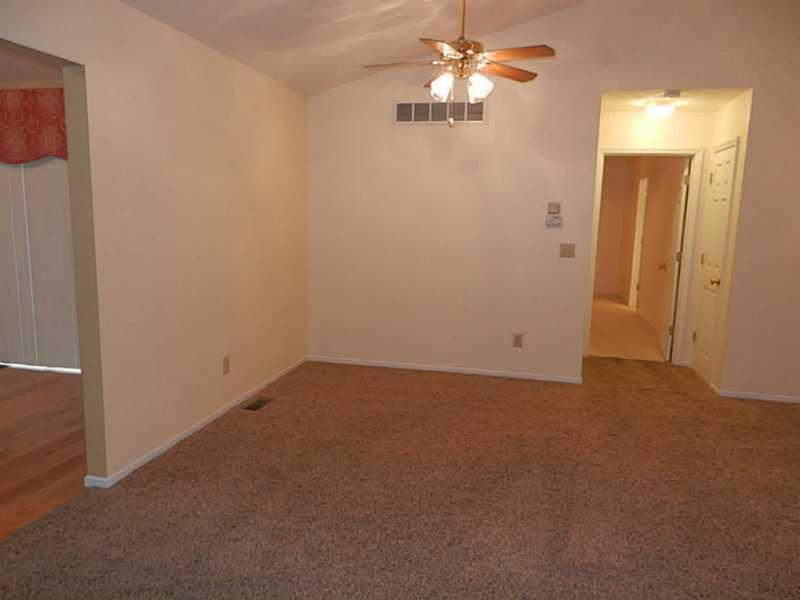 1834 Golfview Drive, Unit 52 Springfield, OH 45502 - Photo 5 of 25