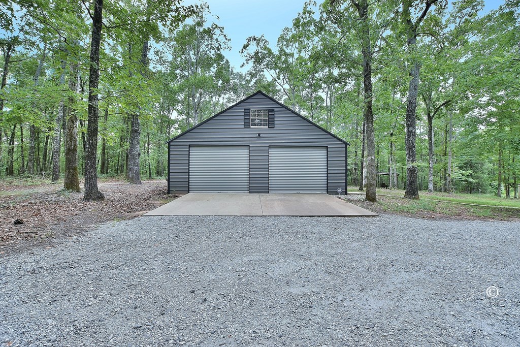 1968 Hadley Road Pine Mountain, GA 31822 - Photo 46 of 59 900 Square Foot Wired Shop with Lift