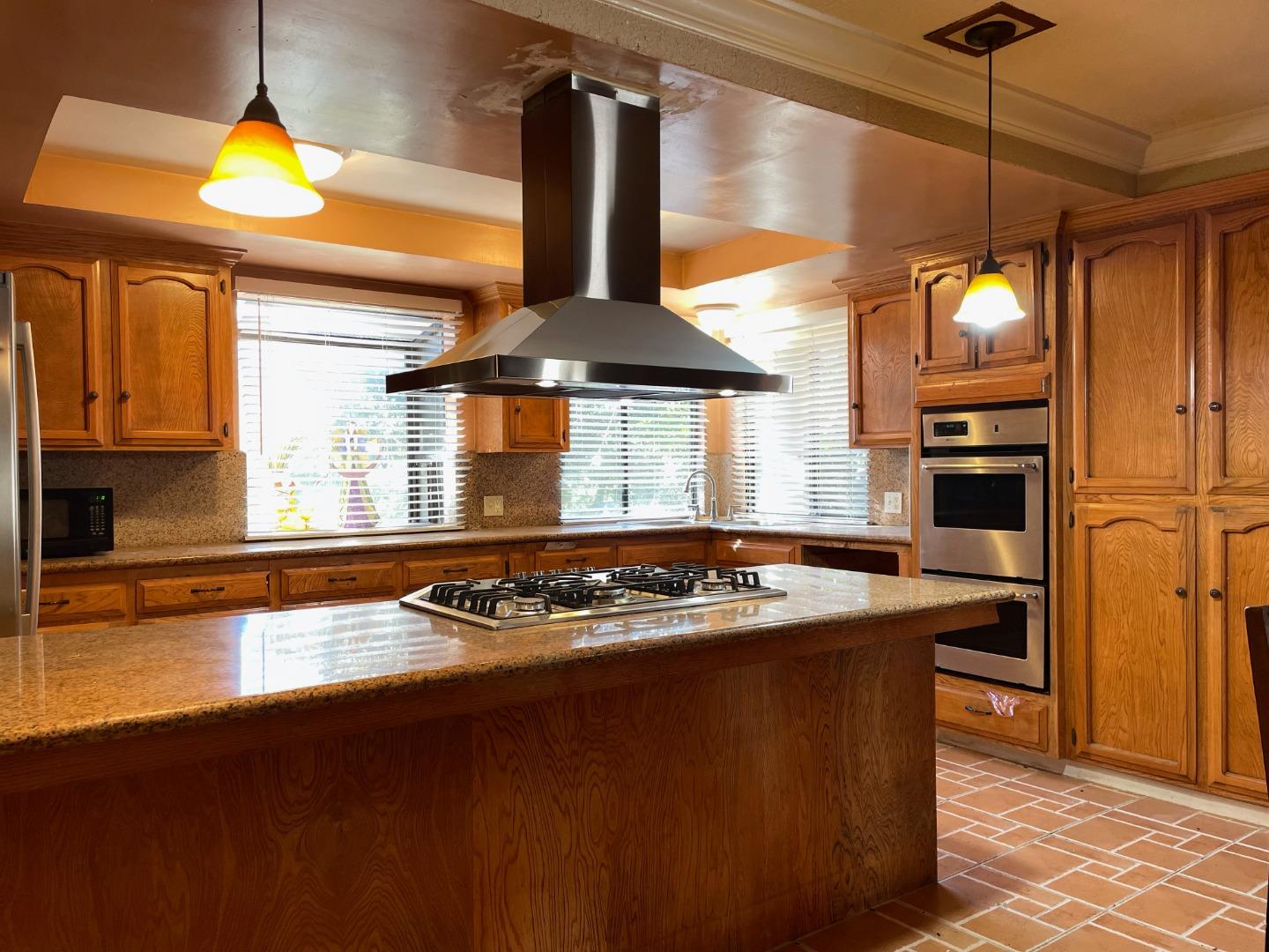 67 Echo Valley Road Salinas, CA 93907 - Photo 3 of 8 Gallery Image 3