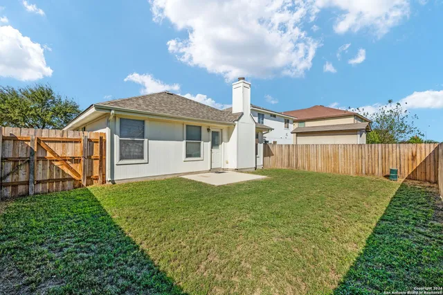 $1,600 | 9002 Gallop Chase, San Antonio, TX 78254
