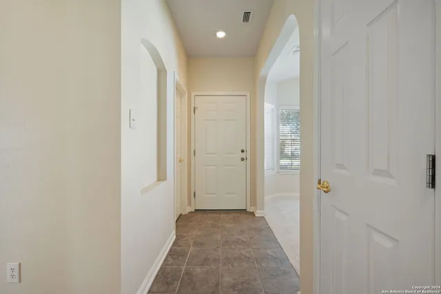 $1,600 | 9002 Gallop Chase, San Antonio, TX 78254