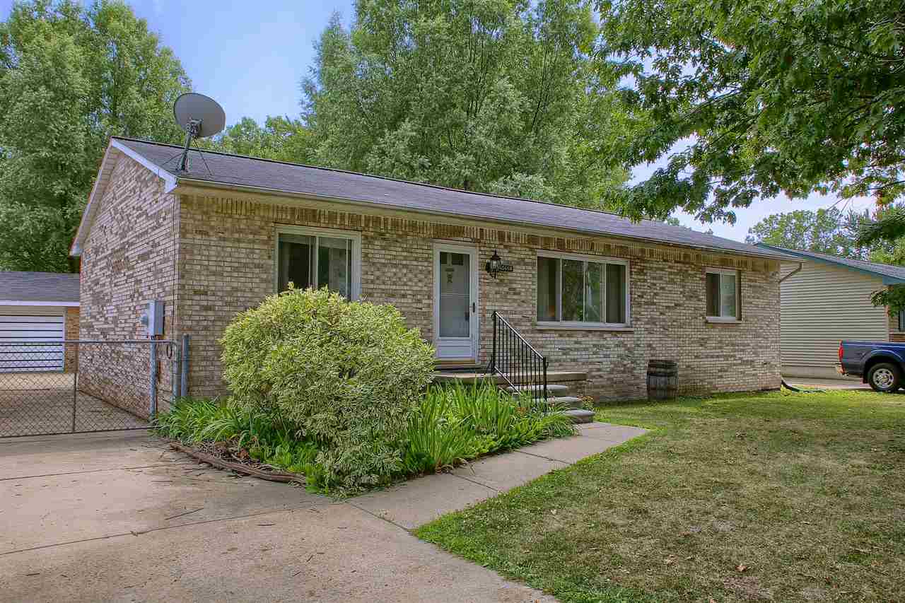 48660 Callens Road Chesterfield, MI 48047 - Photo 1 of 34