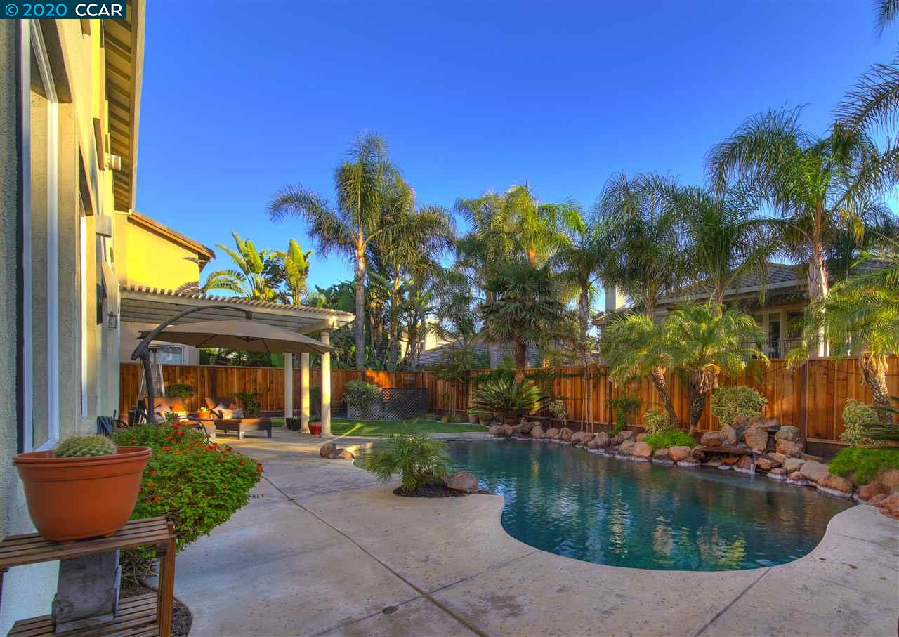 3026 Castle Rock Loop Discovery Bay, CA 94505 - Photo 1 of 37