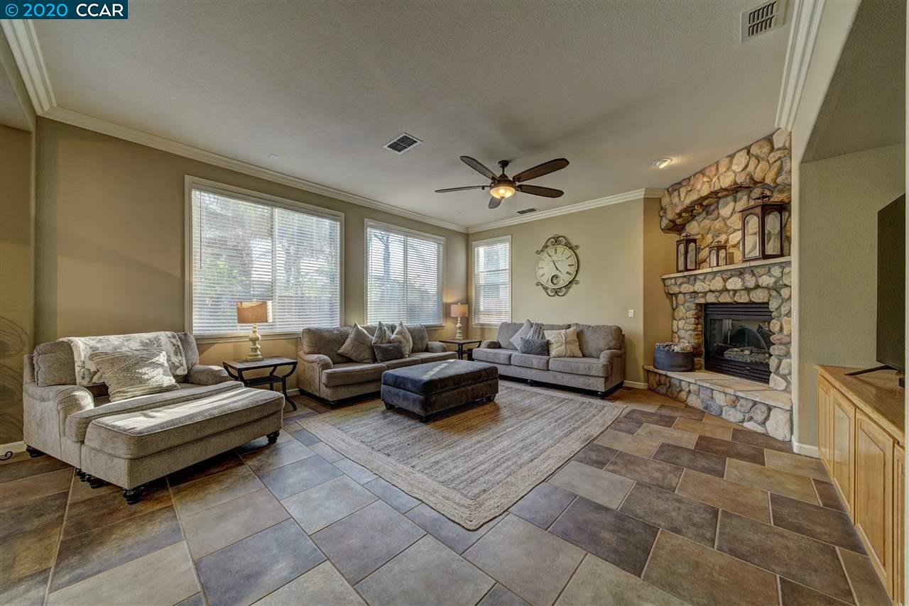 3026 Castle Rock Loop Discovery Bay, CA 94505 - Photo 11 of 37