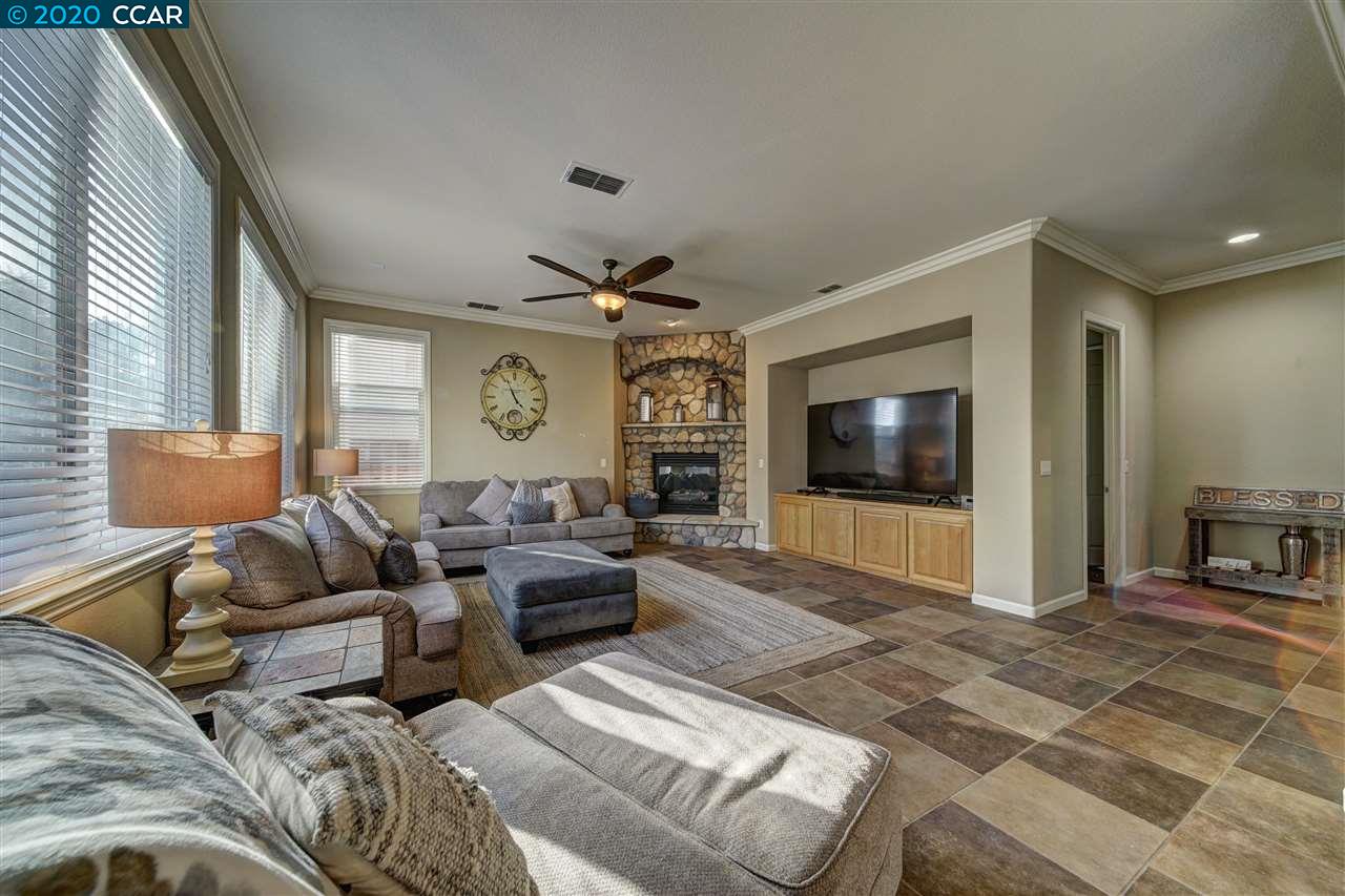 3026 Castle Rock Loop Discovery Bay, CA 94505 - Photo 12 of 37