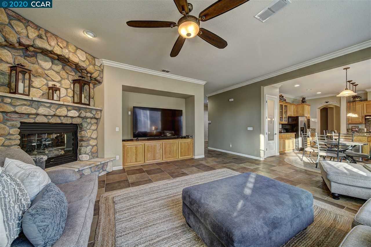 3026 Castle Rock Loop Discovery Bay, CA 94505 - Photo 15 of 37