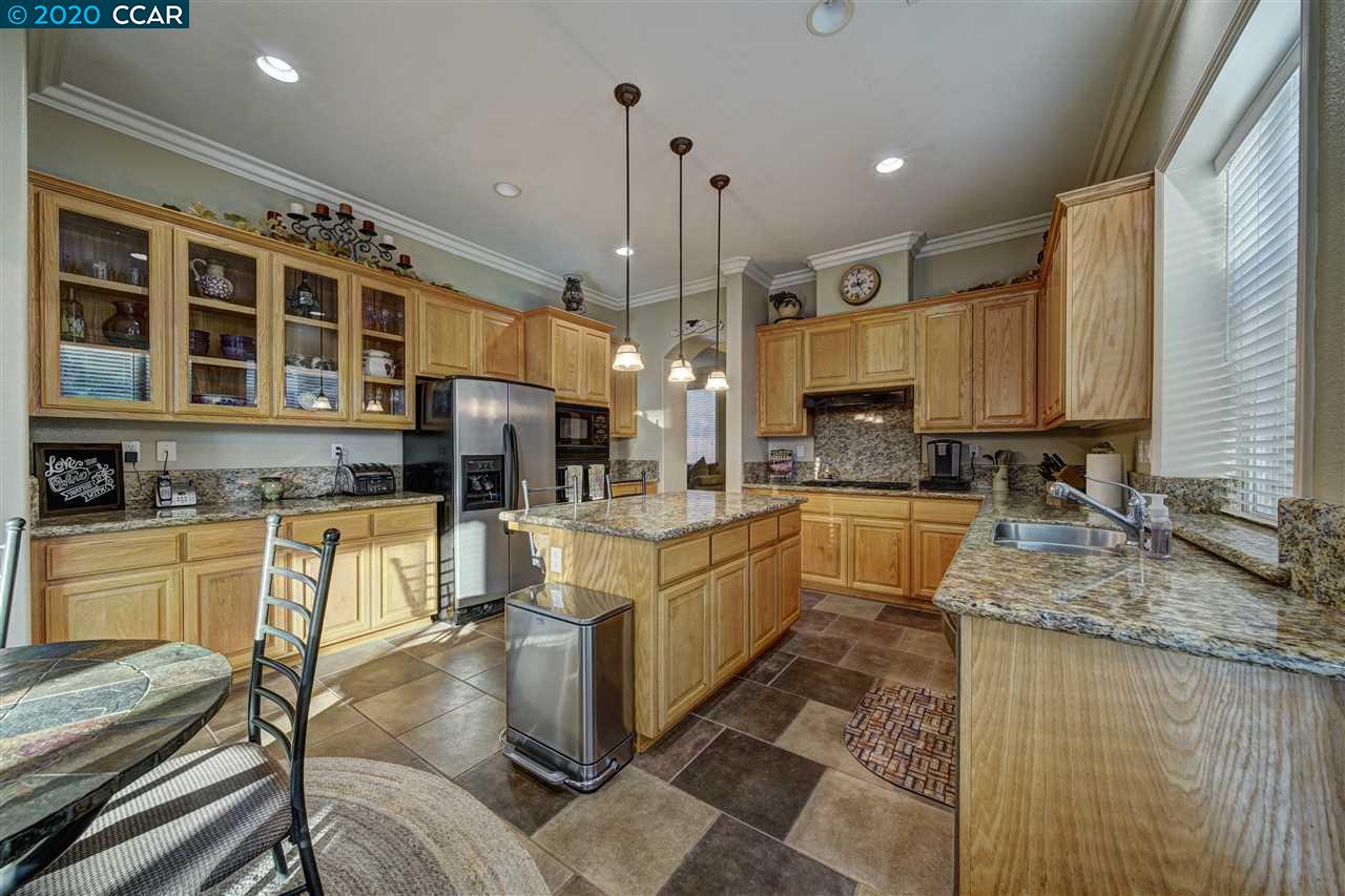 3026 Castle Rock Loop Discovery Bay, CA 94505 - Photo 17 of 37