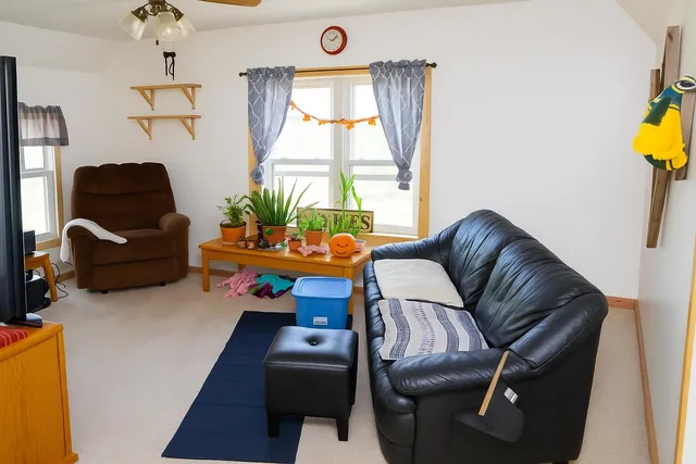 $190,000 | 419 North Main Street, Pardeeville, WI 53954