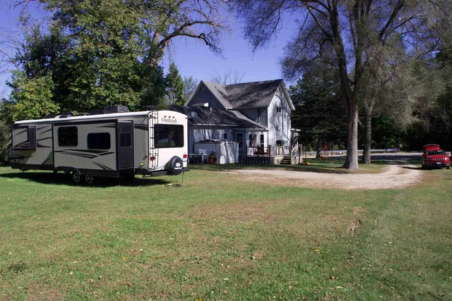 $190,000 | 419 North Main Street, Pardeeville, WI 53954