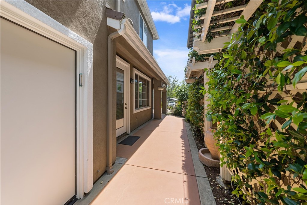 5 Second Street Ladera Ranch, CA 92694 - Photo 7 of 36 a view of a corridor