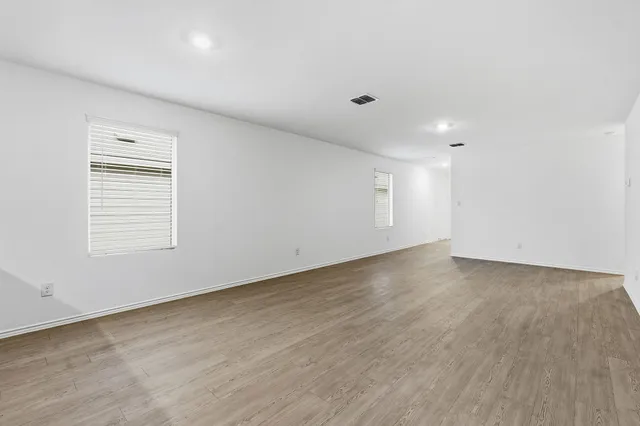 $1,675 | 511 Paris Street, Maxwell, TX 78656