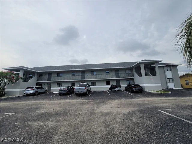 $1,375 | 4815 Triton Court East, Unit 3, Cape Coral, FL 33904