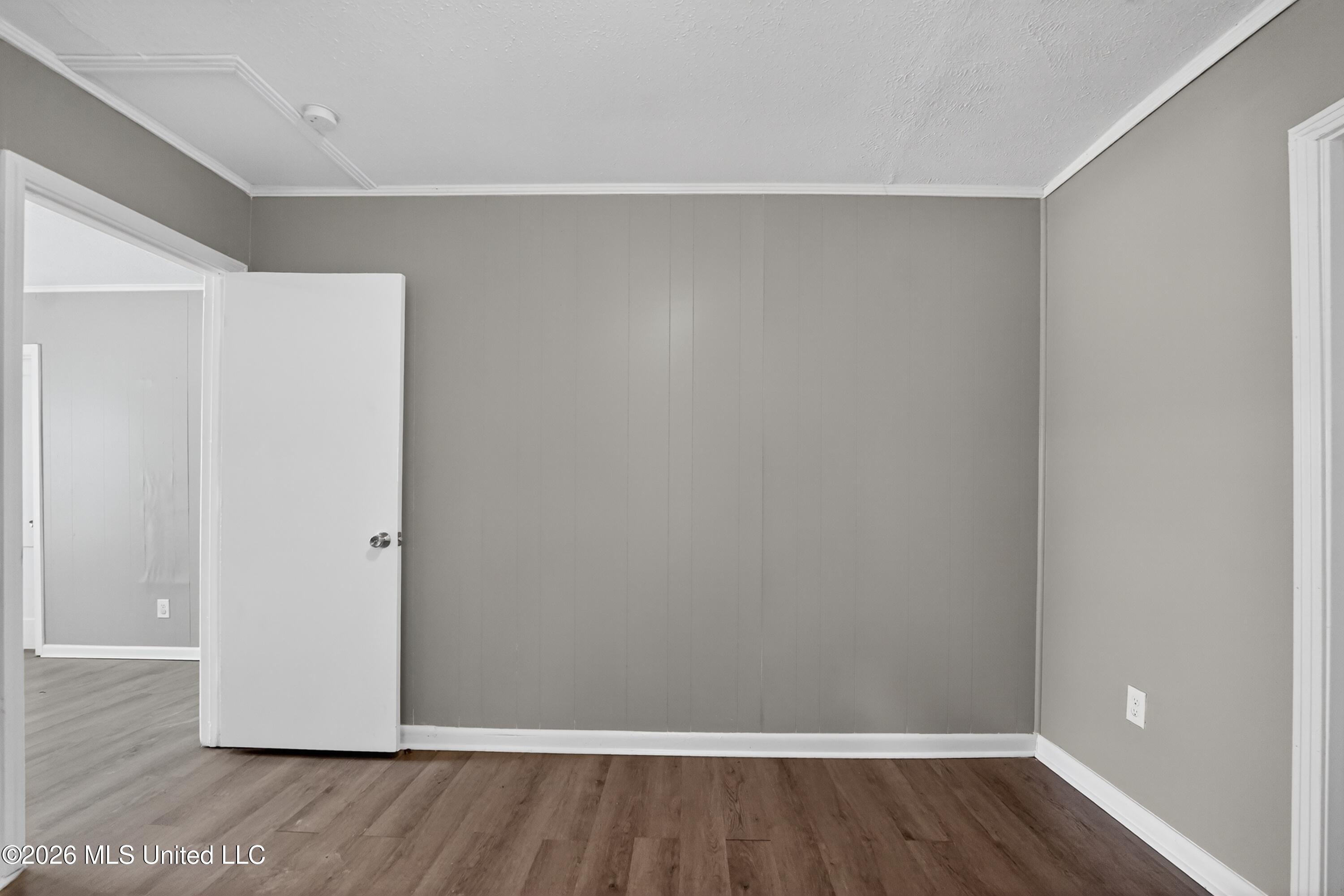 609 Belvedere Road Jackson, MS 39206 - Photo 13 of 39 18_609_Belvedere_Rd_Jackson_MS_39206-Liv