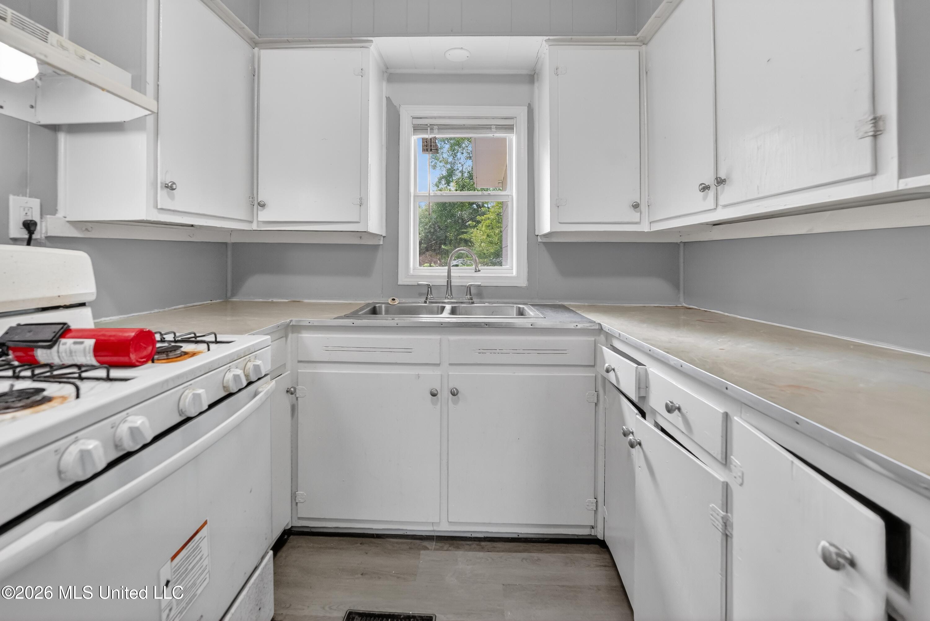 609 Belvedere Road Jackson, MS 39206 - Photo 19 of 39 24_609_Belvedere_Rd_Jackson_MS_39206-Kit