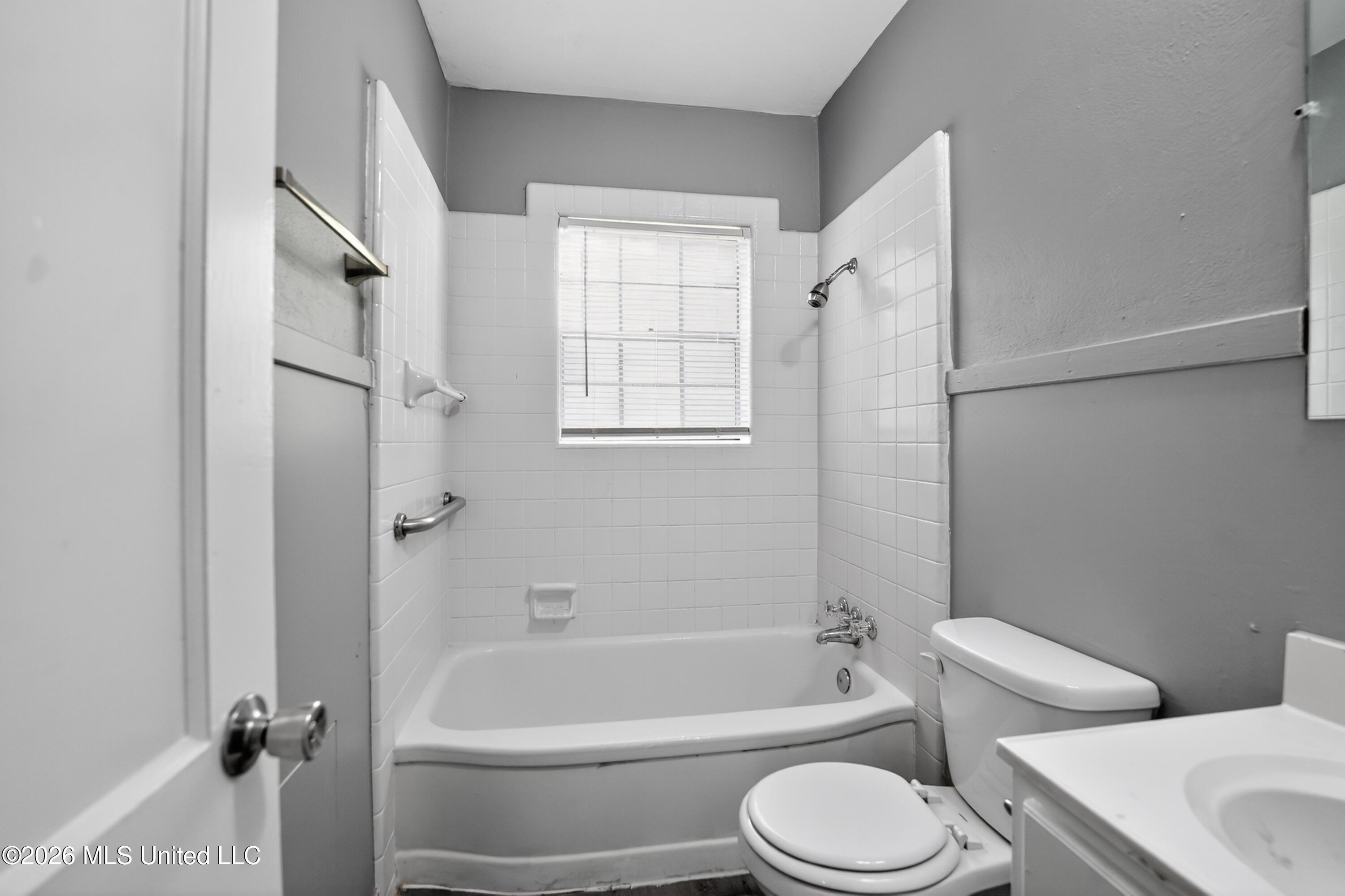 609 Belvedere Road Jackson, MS 39206 - Photo 37 of 39 42_609_Belvedere_Rd_Jackson_MS_39206-Bat