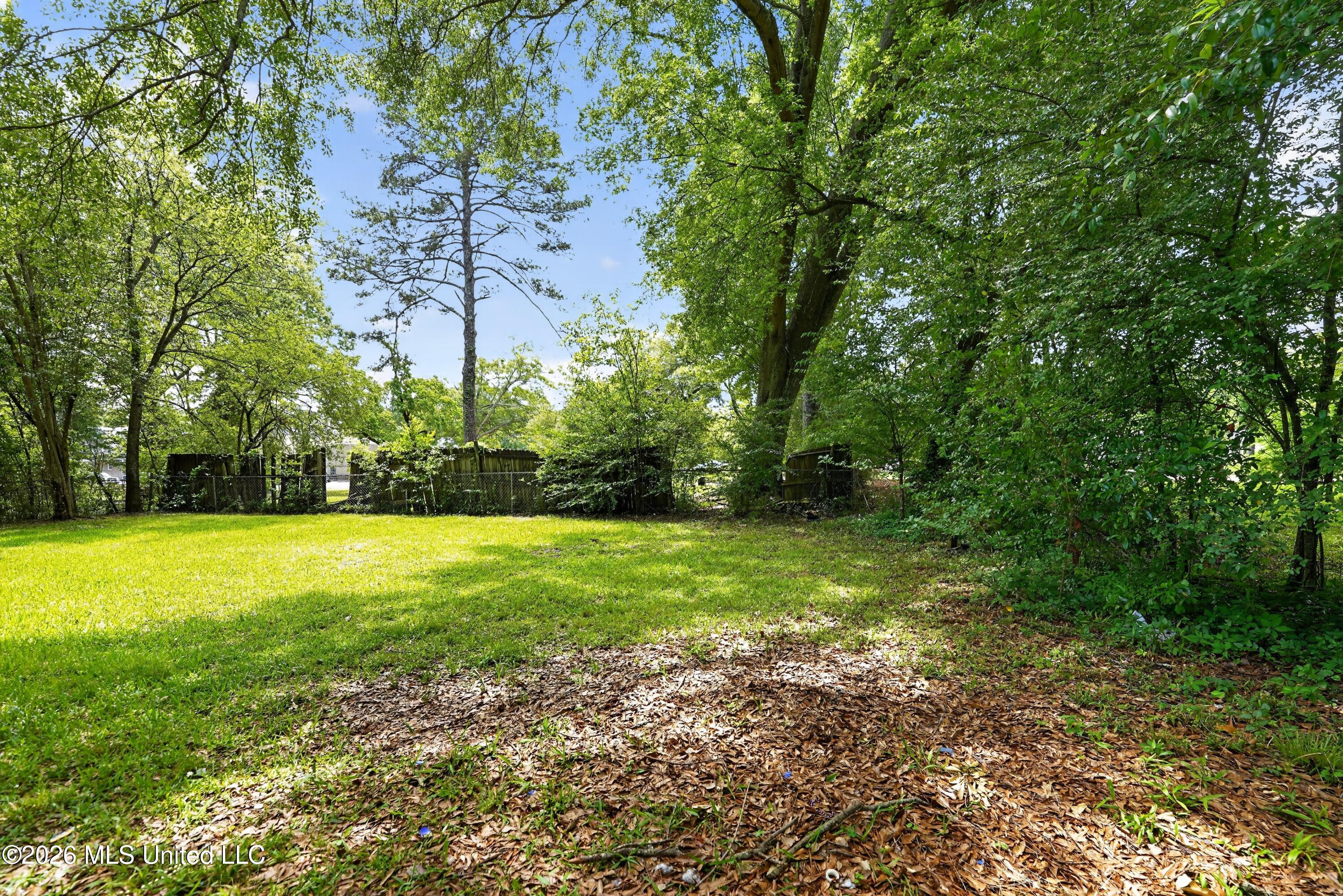 609 Belvedere Road Jackson, MS 39206 - Photo 39 of 39 04_609_Belvedere_Rd_Jackson_MS_39206-Ext