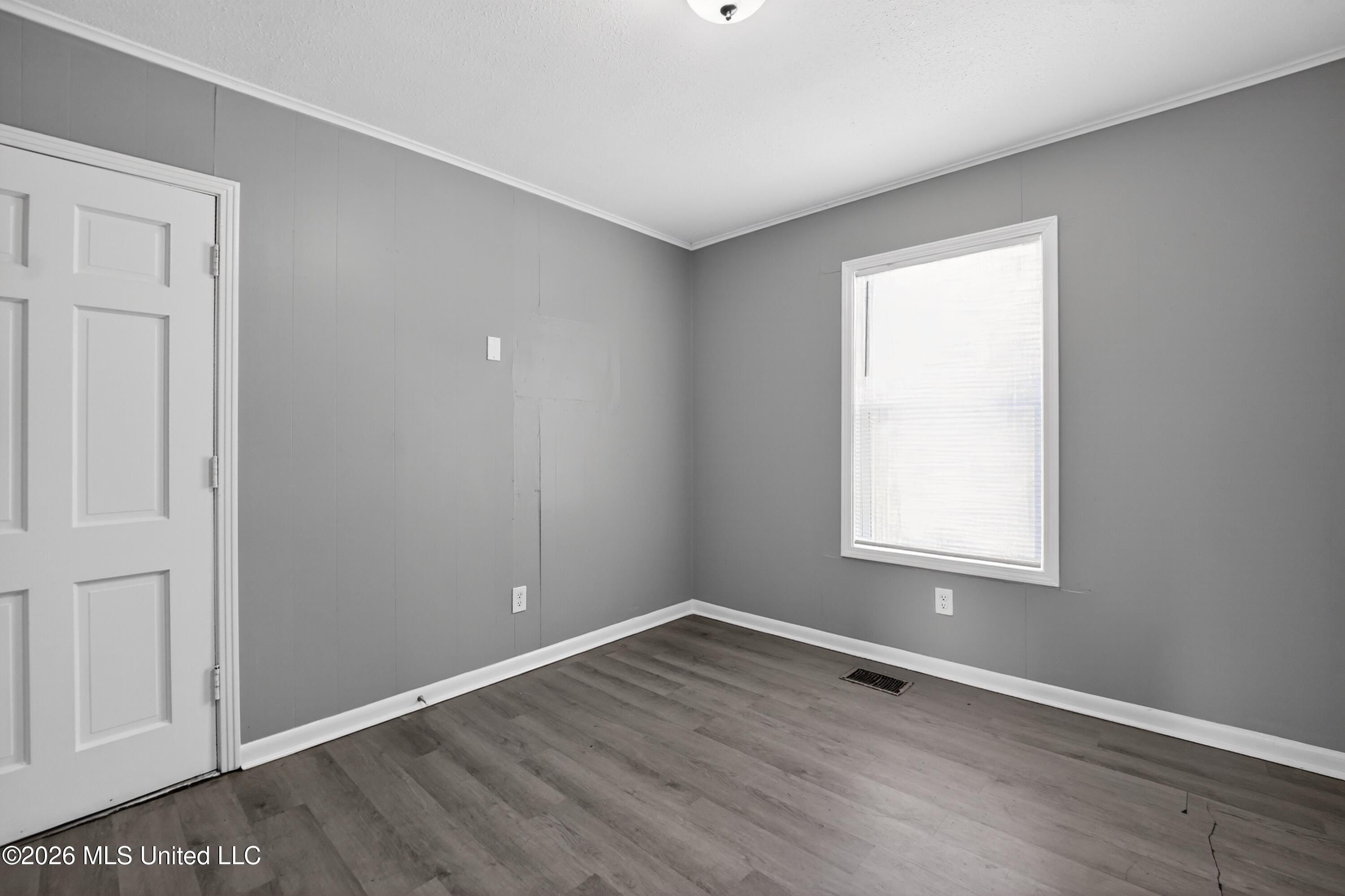 609 Belvedere Road Jackson, MS 39206 - Photo 9 of 39 14_609_Belvedere_Rd_Jackson_MS_39206-Liv