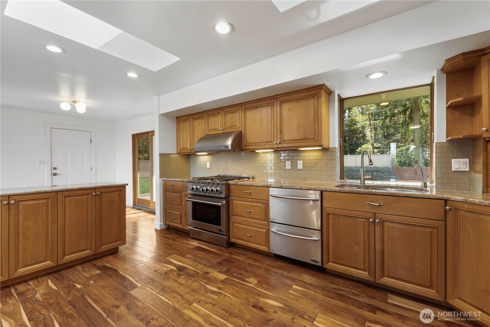 741 South 295th Place Federal Way, WA 98003 - Photo 11 of 34