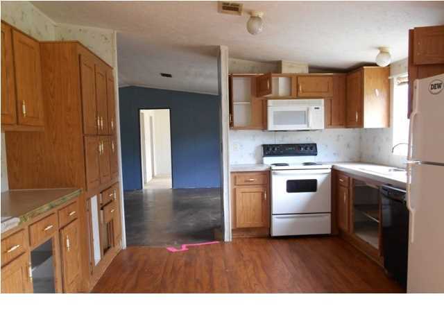 5294 Chesterfield Road Crestview, FL 32539 - Photo 3 of 8 Gallery Image 3