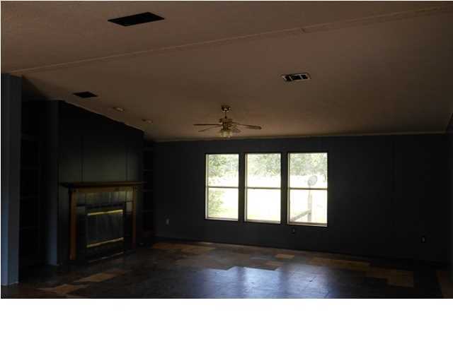 5294 Chesterfield Road Crestview, FL 32539 - Photo 4 of 8 Gallery Image 4