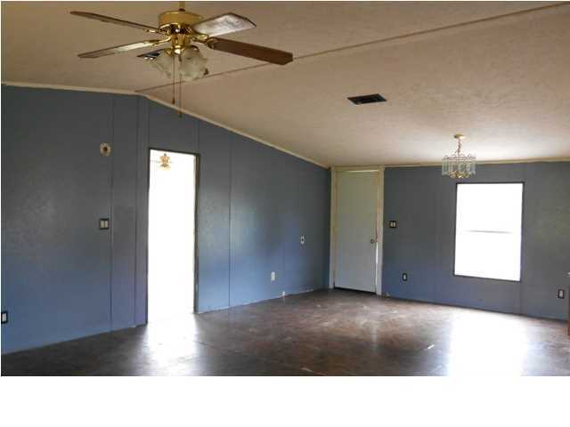 5294 Chesterfield Road Crestview, FL 32539 - Photo 5 of 8 Gallery Image 5
