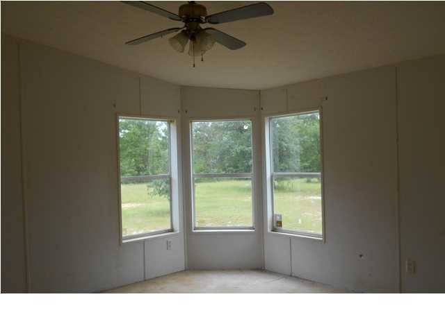 5294 Chesterfield Road Crestview, FL 32539 - Photo 6 of 8 Gallery Image 6