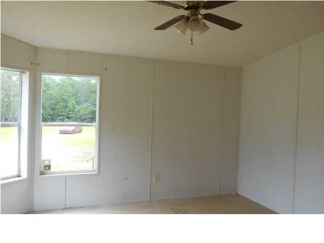 5294 Chesterfield Road Crestview, FL 32539 - Photo 7 of 8 Gallery Image 7