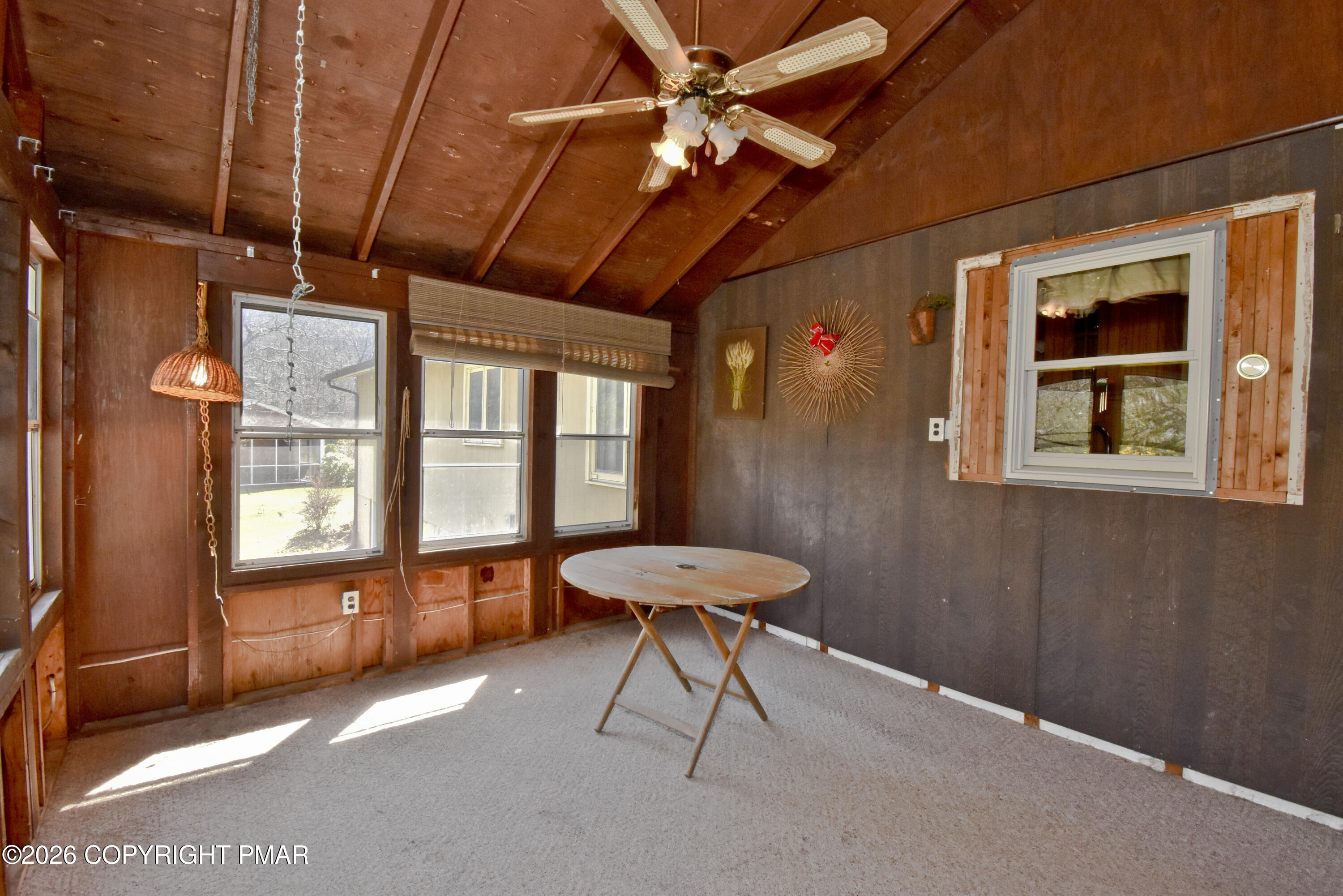301 Norton Road Stroudsburg, PA 18360 - Photo 17 of 54 5 Sunroom (2)