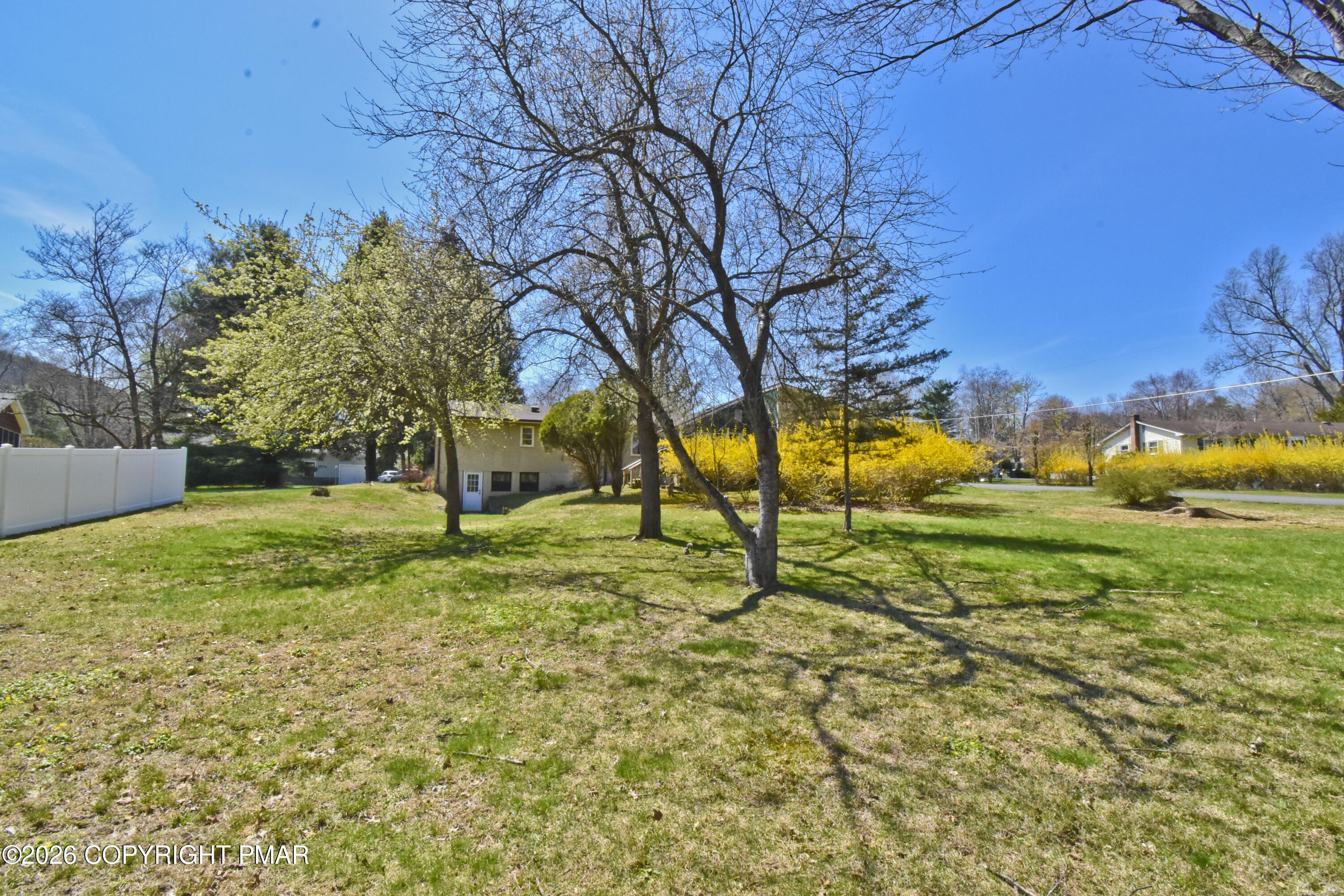 301 Norton Road Stroudsburg, PA 18360 - Photo 37 of 54 13 Back (2)