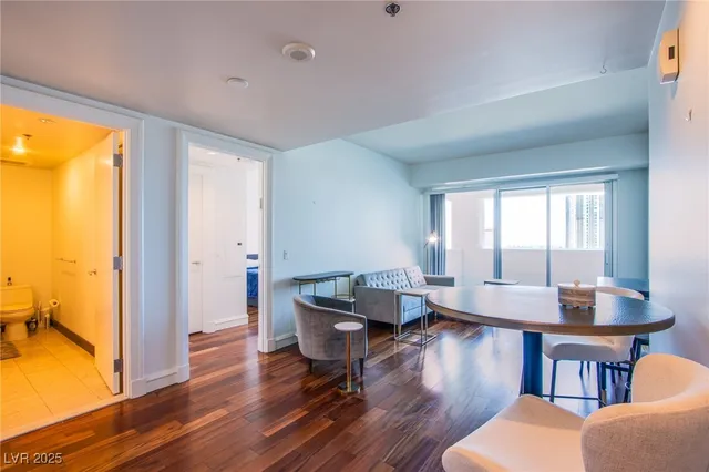$2,650 | 2700 South Las Vegas Boulevard, Unit 1504, Las Vegas, NV 89109
