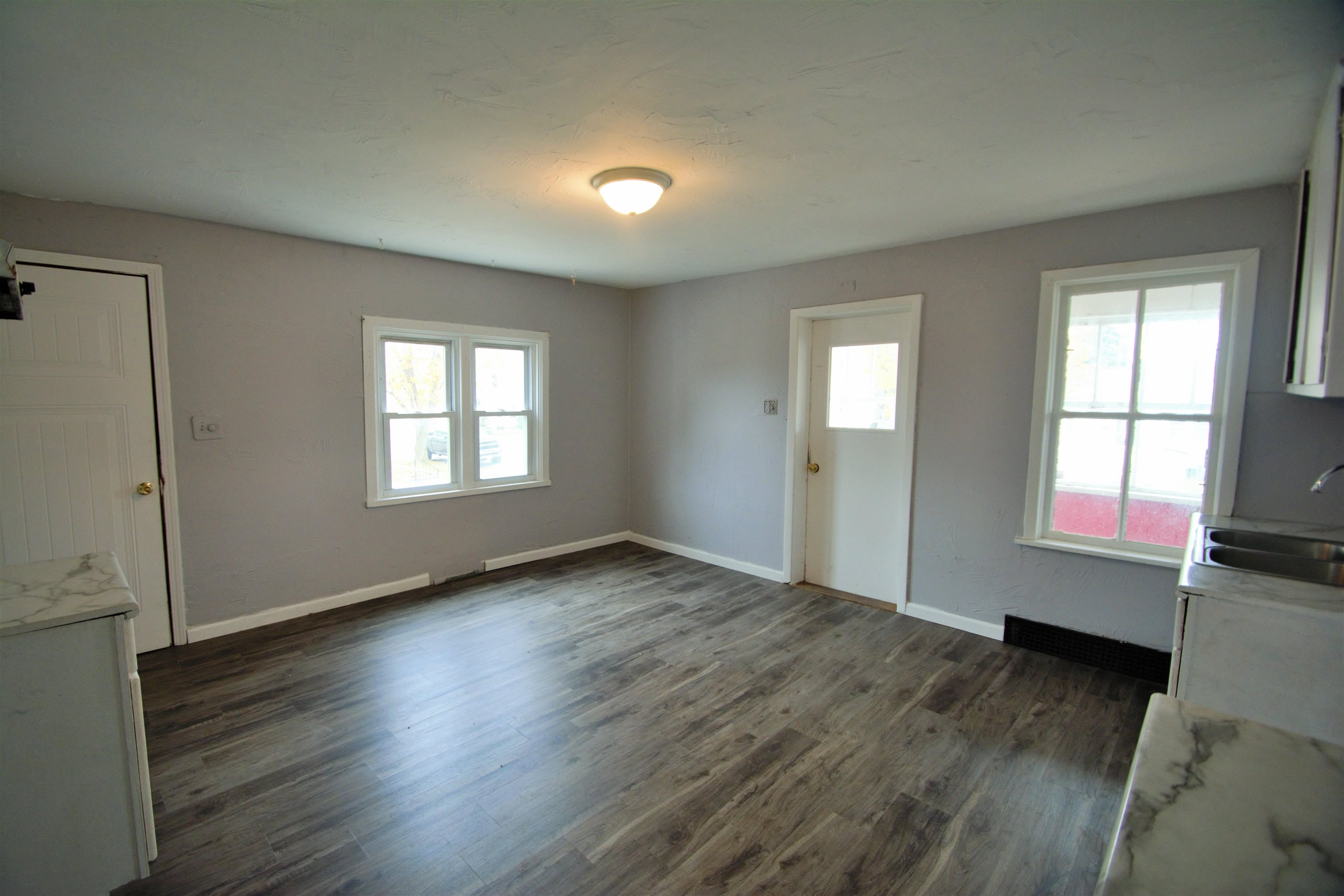 1017 18th Street Two Rivers, WI 54241 - Photo 9 of 31