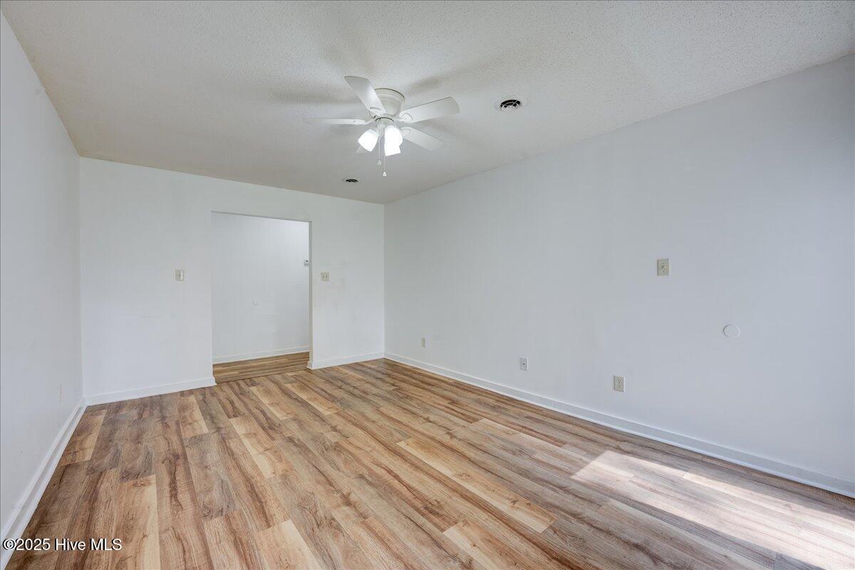 201 Shipman Road, Unit G Havelock, NC 28532 - Photo 6 of 32 06-Shipman_Rd_G_25-2