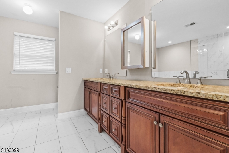 628 New Dover Road Woodbridge, NJ 07067 - Photo 13 of 24